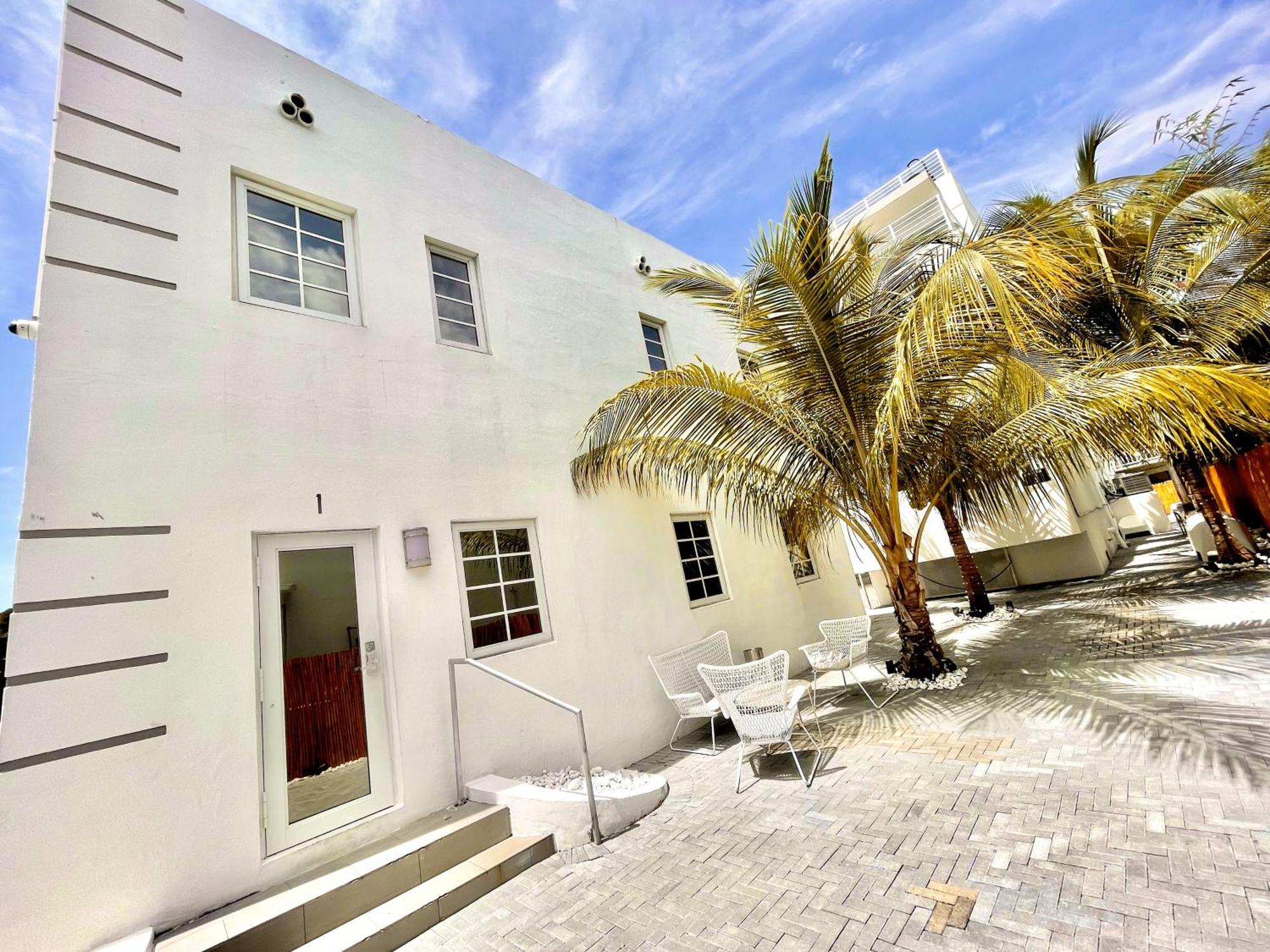 10 Guests Luxurious Elegant South Apartment